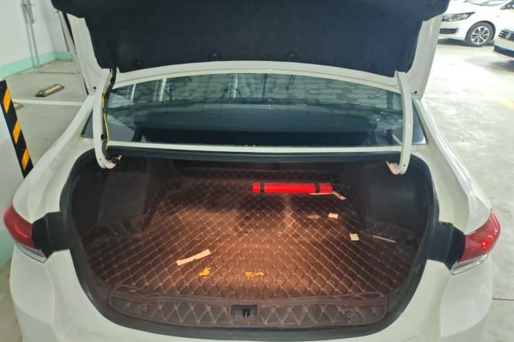 Used Buick GT 2018 15T Dual-Clutch Elite Model China V Standard Trunk