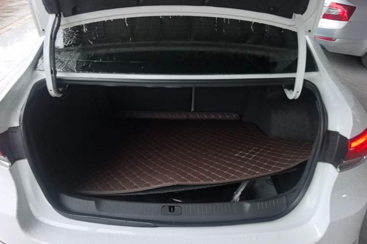 Used Buick GT 2018 15T Manual Elite Version China V Standard Trunk