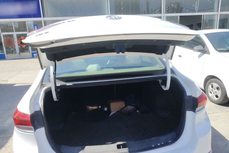 Used Buick GT 2018 15T Manual Elite Version China V Standard Trunk