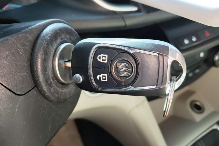 Used Buick GT 2018 15T Manual Elite Version China V Standard Vehicle Key