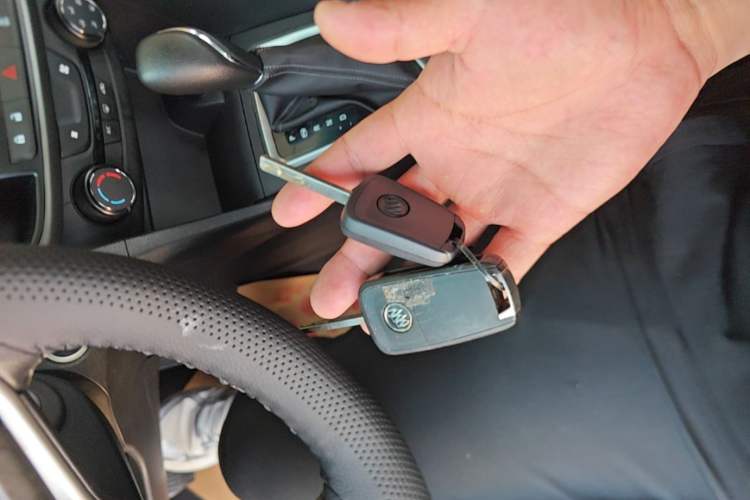 Used Buick GT 2018 18T Automatic Elite Model Vehicle Key