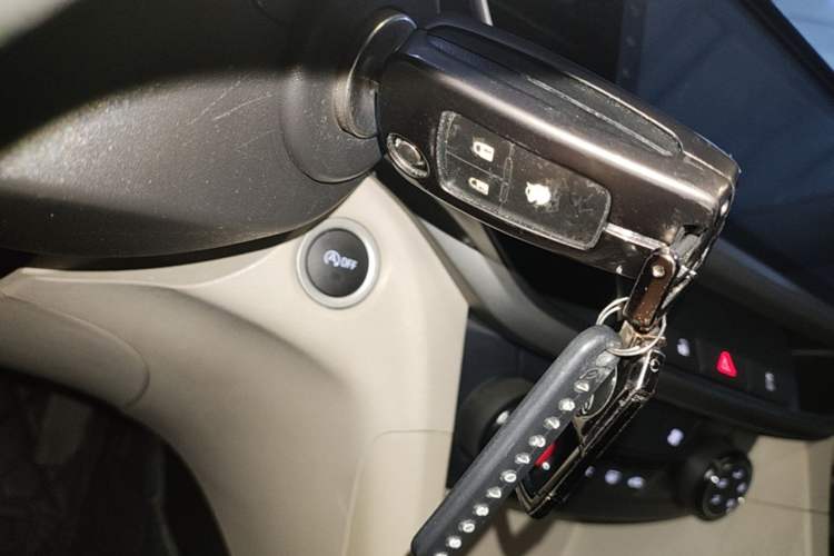 Used Buick GT 2018 15T Manual Elite Version China V Standard Vehicle Key