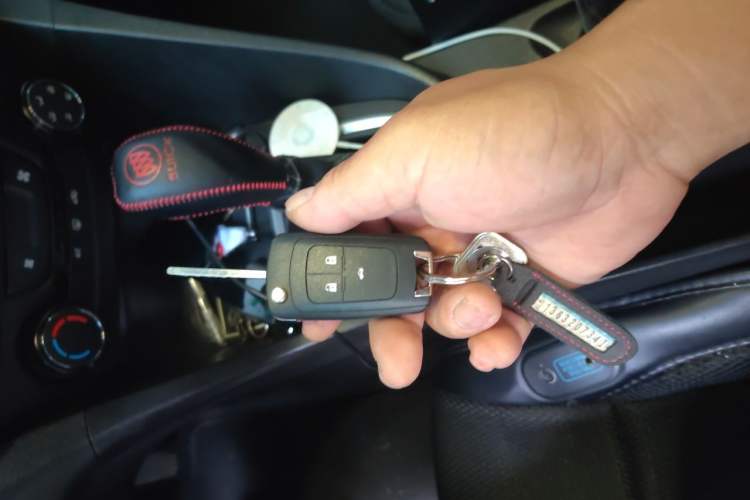 Used Buick GT 2018 18T Automatic Elite Model Vehicle Key