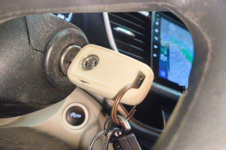 Used Buick GT 2018 15T Manual Entry-Level Version China V Standard Vehicle Key