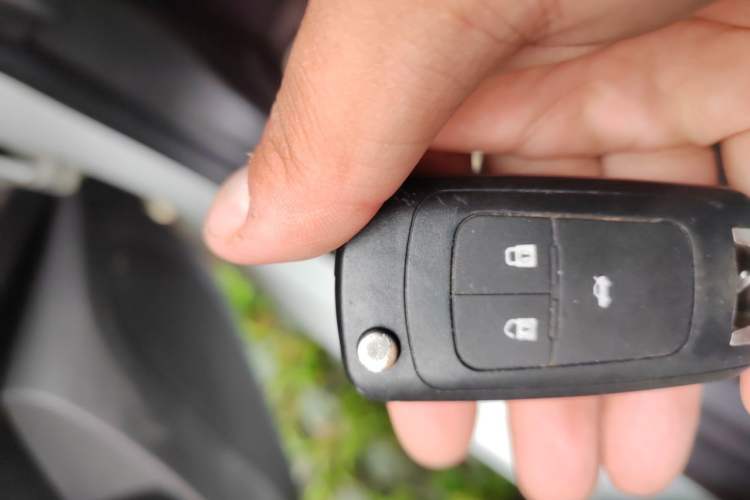 Used Buick GT 2018 18T Automatic Elite Model Vehicle Key