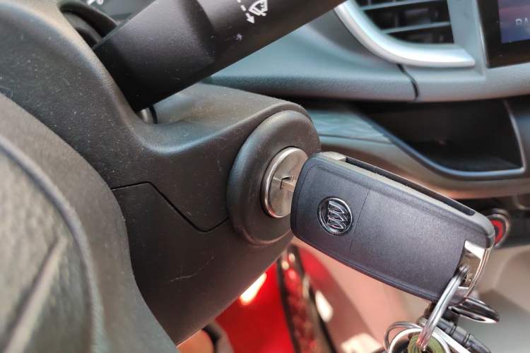 Used Buick GT 2018 15T Manual Elite Version China V Standard Vehicle Key