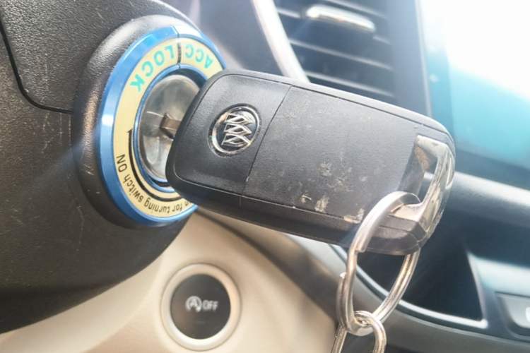 Used Buick GT 2018 15T Manual Entry-Level Version China V Standard Vehicle Key