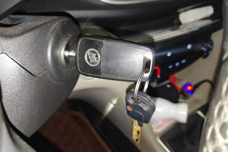 Used Buick GT 2018 15T Manual Elite Version China V Standard Vehicle Key