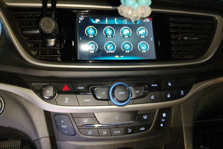 Used Buick GT 2018 18T Automatic Flagship Model Audio And AC Panel