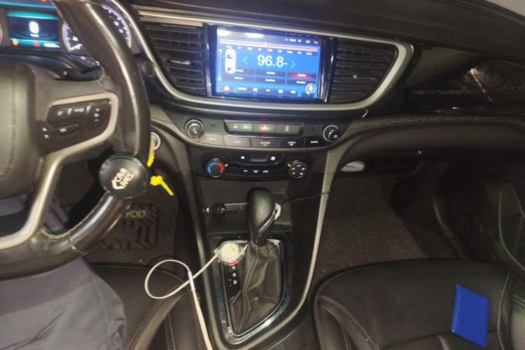 Used Buick GT 2018 18T Automatic Elite Model Audio And AC Panel