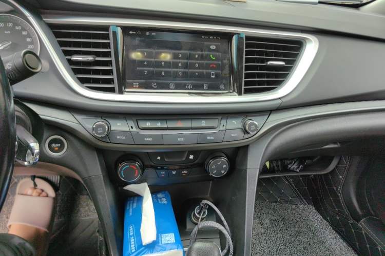 Used Buick GT 2018 18T Automatic Elite Model Audio And AC Panel