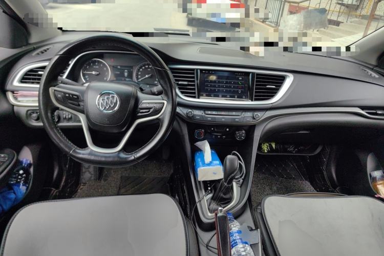 Used Buick GT 2018 18T Automatic Elite Model Center Console