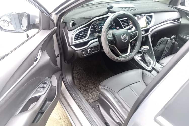 Used Buick GT 2018 18T Automatic Elite Model Driver Seat