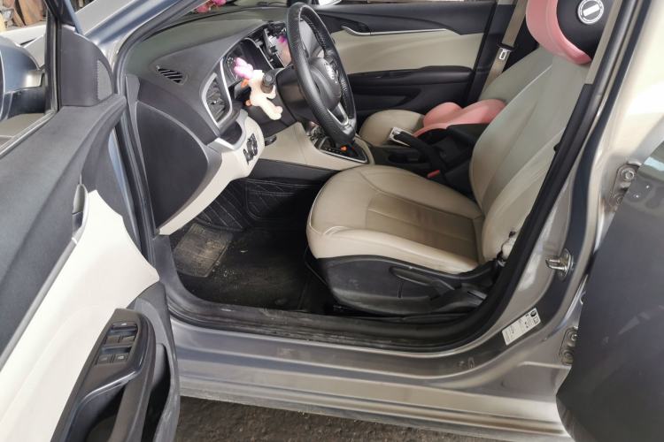 Used Buick GT 2018 15T Dual-Clutch Elite Model China V Standard Driver Seat