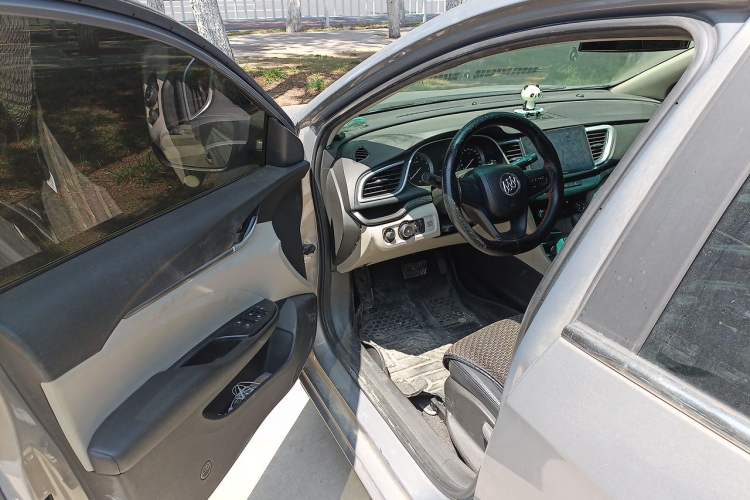 Used Buick GT 2018 15T Dual-Clutch Advanced Model China V Standard Driver Seat