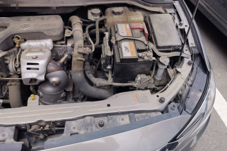 Used Buick GT 2018 15T Dual-Clutch Elite Model China V Standard Engine Bay Left