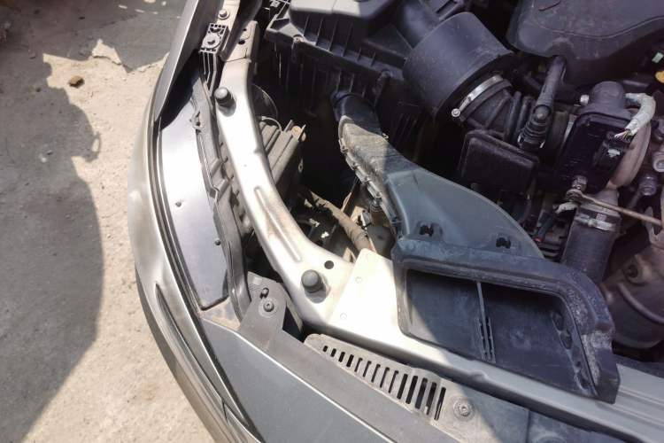 Used Buick GT 2018 15T Dual-Clutch Elite Model China V Standard Engine Bay Right
