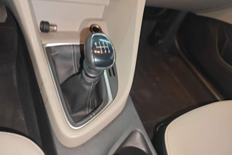 Used Buick GT 2018 15T Manual Entry-Level Version China V Standard Gear Lever