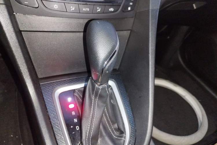 Used Buick GT 2018 18T Automatic Flagship Model Gear Lever