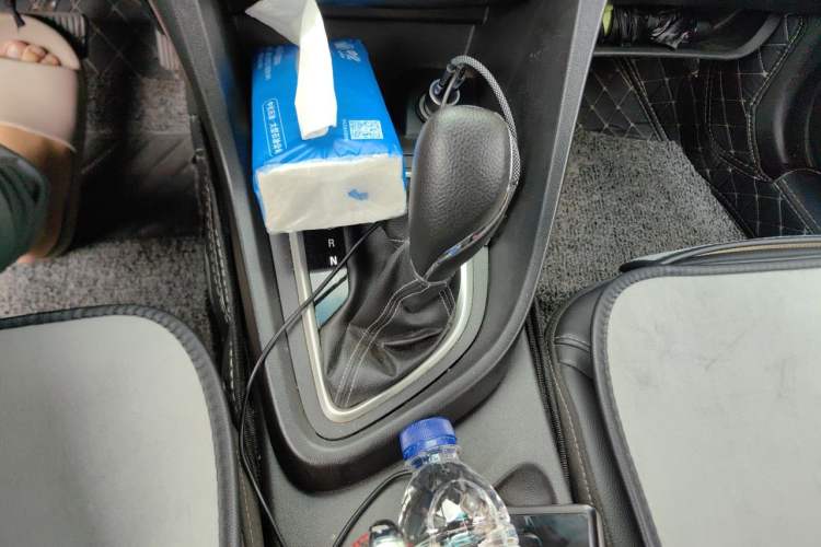 Used Buick GT 2018 18T Automatic Elite Model Gear Lever