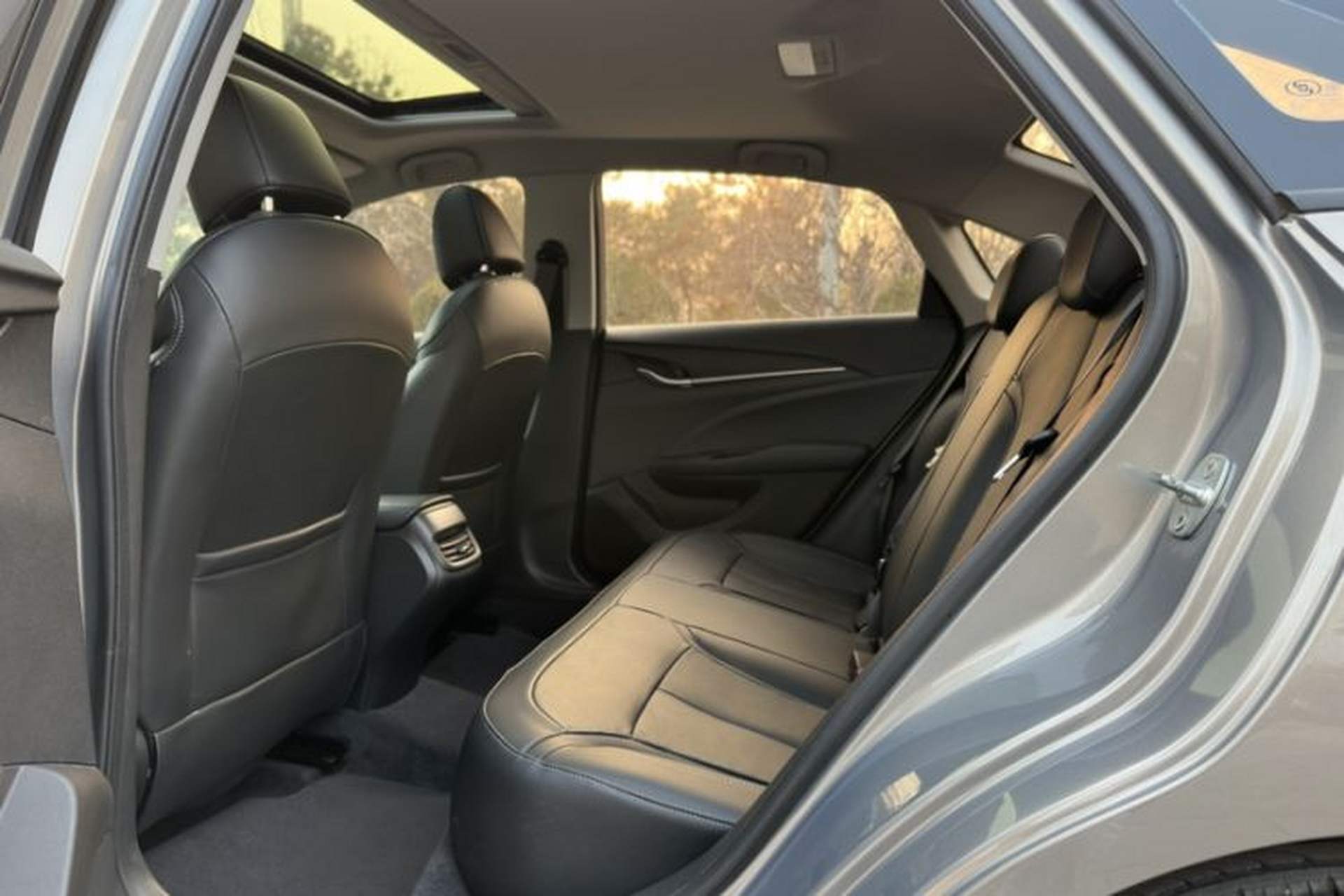 Used Buick GT 2018 18T Automatic Elite Model Interior 6