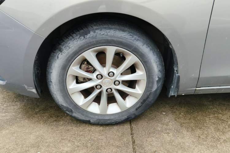 Used Buick GT 2018 15T Dual-Clutch Advanced Model China V Standard Left Front Wheel Hub