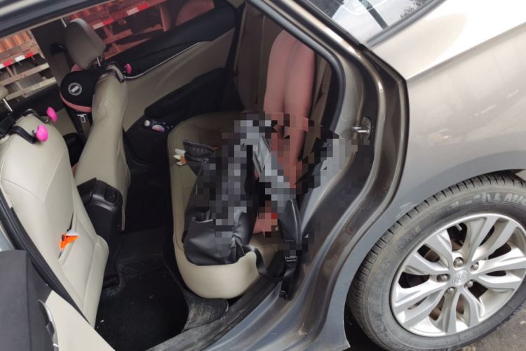 Used Buick GT 2018 15T Dual-Clutch Elite Model China V Standard Left Rear Seat