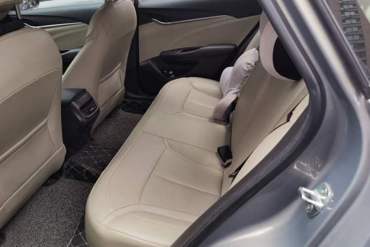 Used Buick GT 2018 15T Dual-Clutch Elite Model China V Standard Left Rear Seat