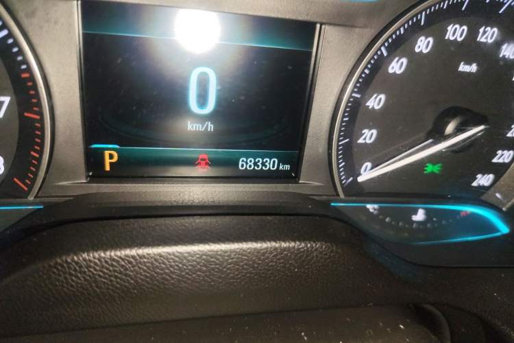 Used Buick GT 2018 18T Automatic Elite Model Odometer Close Up