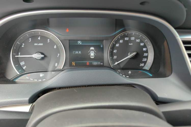 Used Buick GT 2018 18T Automatic Elite Model Odometer Close Up