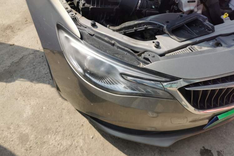 Used Buick GT 2018 15T Dual-Clutch Elite Model China V Standard Right Front Headlight