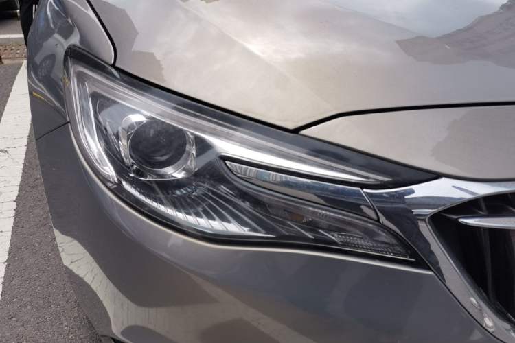 Used Buick GT 2018 15T Dual-Clutch Elite Model China V Standard Right Front Headlight