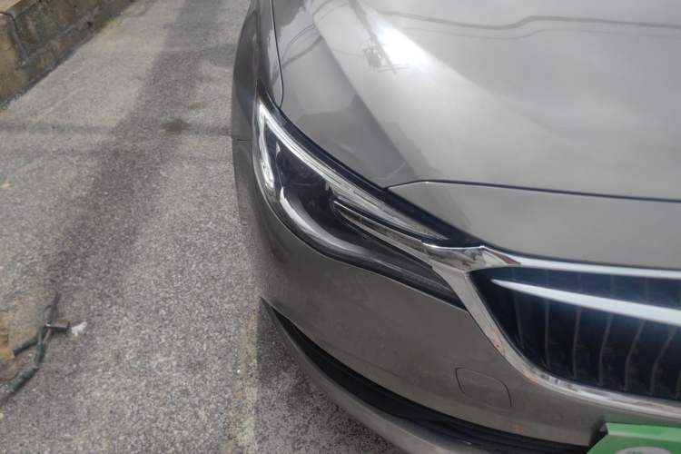 Used Buick GT 2018 18T Automatic Elite Model Right Front Headlight