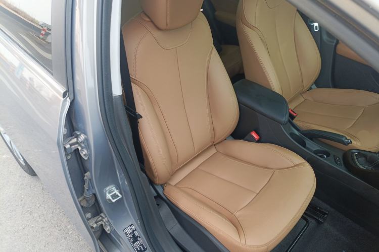 Used Buick GT 2018 18T Automatic Flagship Model Right Front Seat