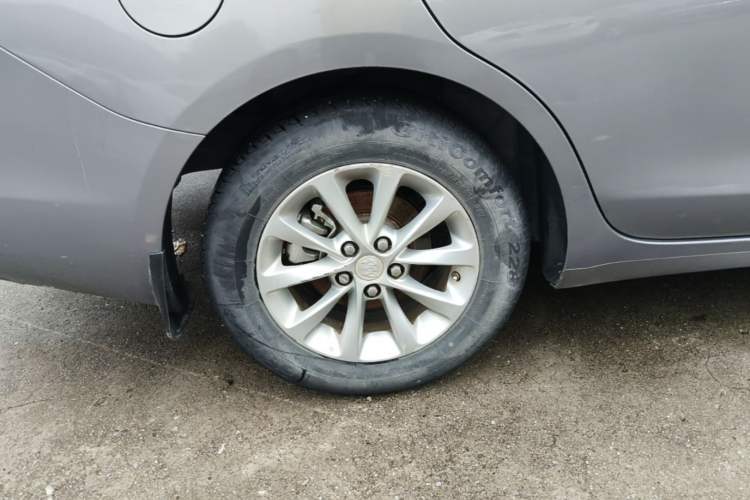 Used Buick GT 2018 15T Dual-Clutch Advanced Model China V Standard Right Rear Wheel Hub