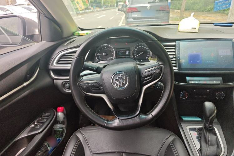 Used Buick GT 2018 18T Automatic Elite Model Steering Wheel