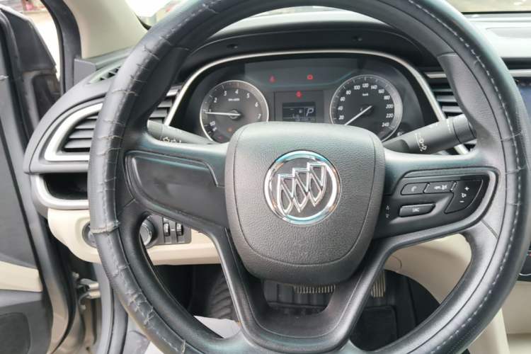 Used Buick GT 2018 15T Dual-Clutch Advanced Model China V Standard Steering Wheel