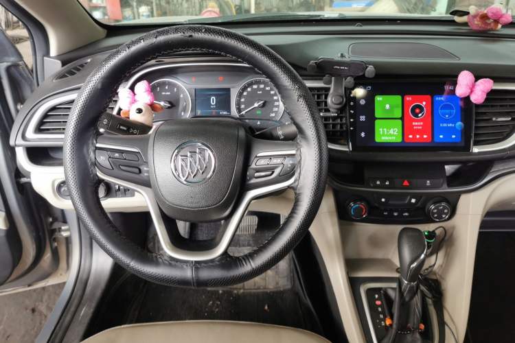 Used Buick GT 2018 15T Dual-Clutch Elite Model China V Standard Steering Wheel