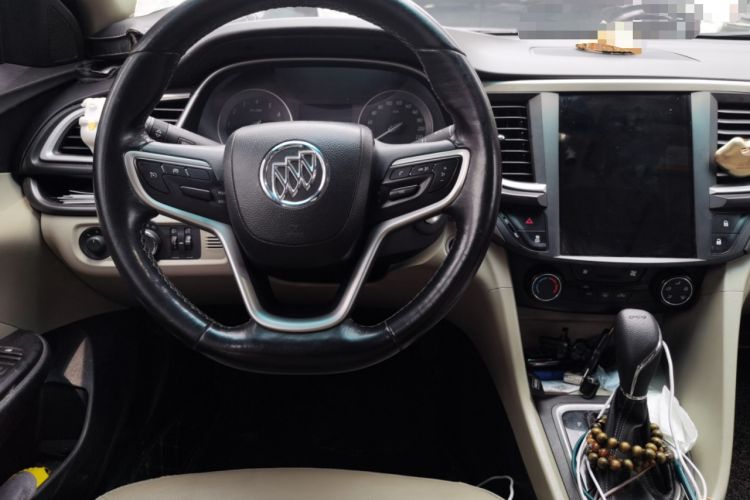 Used Buick GT 2018 15T Dual-Clutch Elite Model China V Standard Steering Wheel