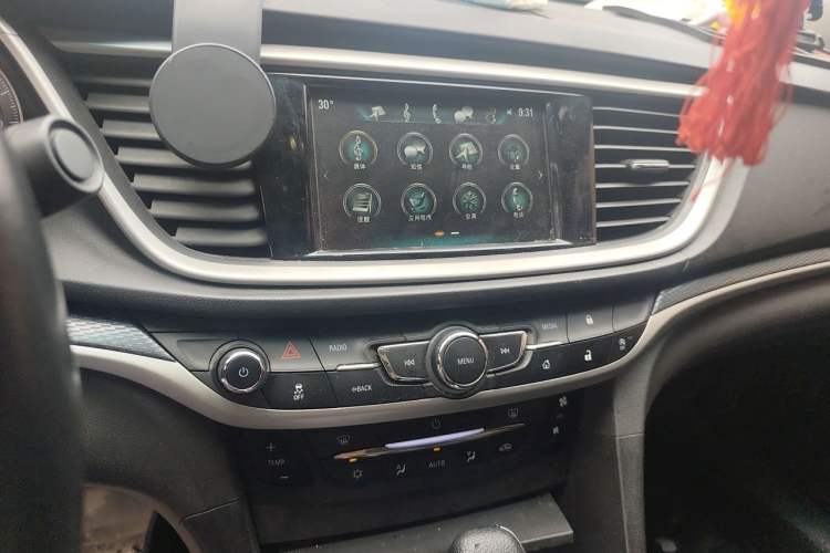 Used Buick GT 2019 18T Automatic Connected Elite Model China V Standard Audio And AC Panel