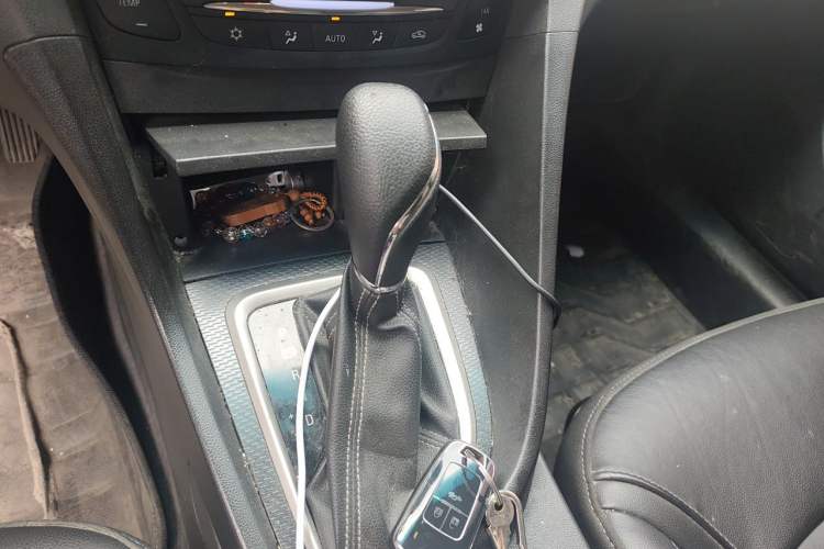 Used Buick GT 2019 18T Automatic Connected Elite Model China V Standard Gear Lever