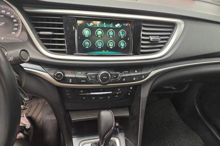 Used Buick GT 2019 18T Automatic Connected Elite Model China VI Standard Audio And AC Panel