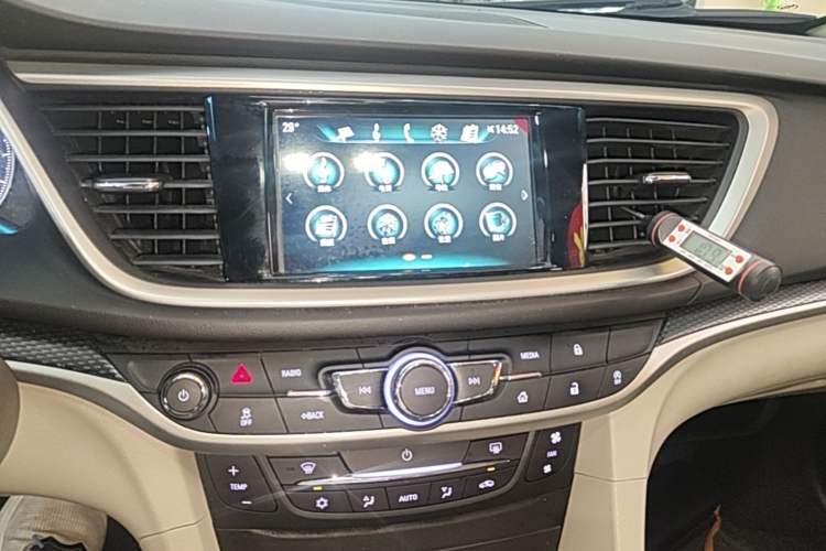 Used Buick GT 2019 15T Dual-Clutch Connected Elite Model China VI Audio And AC Panel