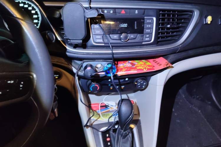 Used Buick GT 2019 15T Dual-Clutch Advanced Version China VI Standard Audio And AC Panel