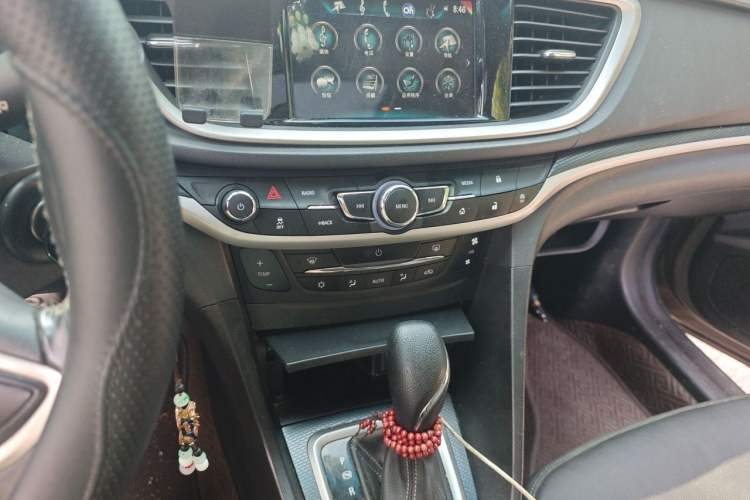 Used Buick GT 2019 18T Automatic Connected Elite Model China VI Standard Audio And AC Panel