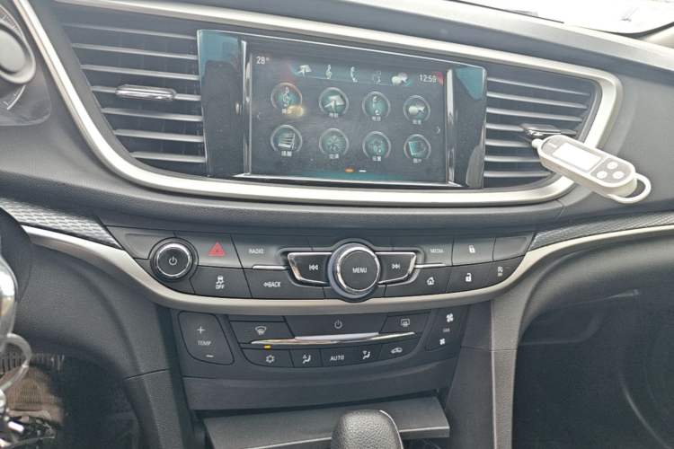 Used Buick GT 2019 18T Automatic Connected Elite Model China VI Standard Audio And AC Panel