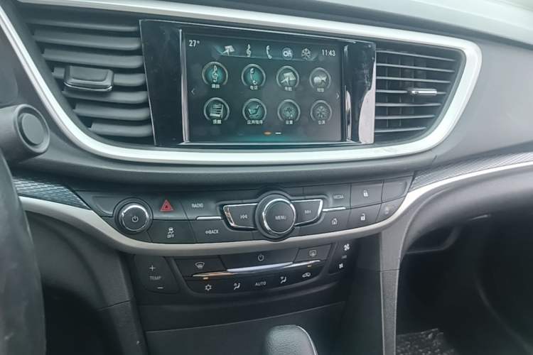 Used Buick GT 2019 18T Automatic Connected Elite Model China V Standard Audio And AC Panel
