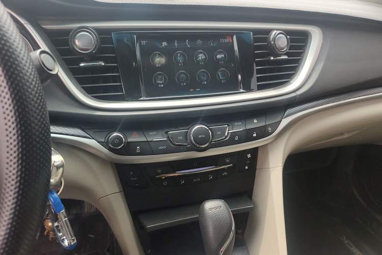 Used Buick GT 2019 15T Dual-Clutch Connected Elite Model China VI Audio And AC Panel