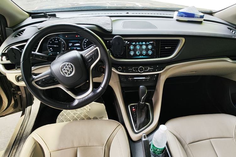 Used Buick GT 2019 15T Dual-Clutch Connected Elite Model China VI Center Console