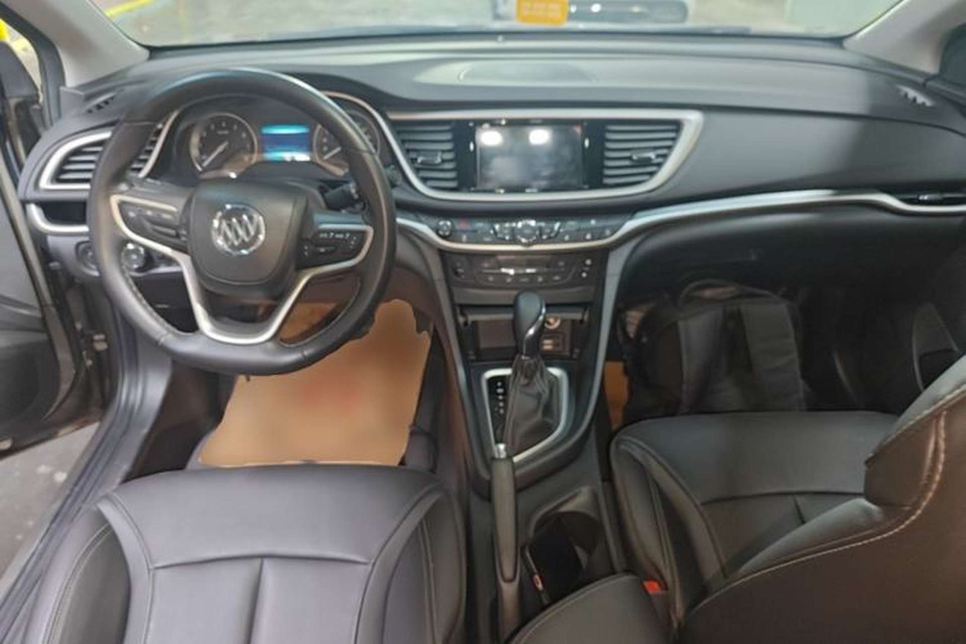 Used Buick GT 2019 18T Automatic Connected Elite Model China VI Standard Center Console
